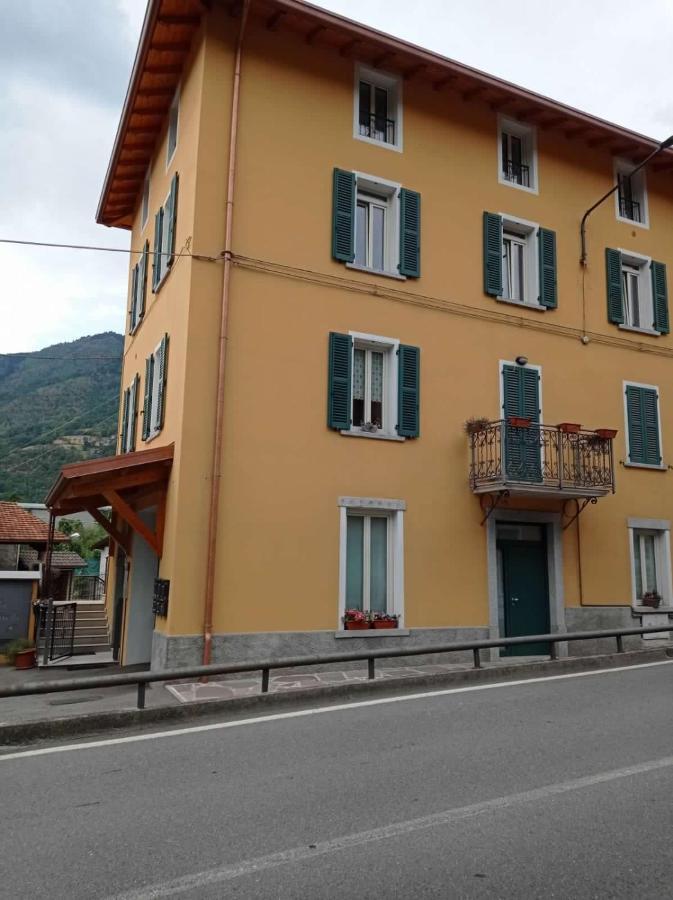 La Maison Di Gabriella E Alfredo Edolo Bagian luar foto